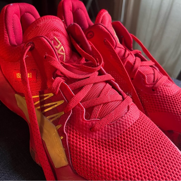 Adidas D.O.N.Issue 1 Marvel SpiderMan Red Basketball Shoes Men's Size 9.5 - Picture 4 of 8